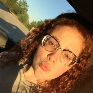 Meet your Posher, Alyssa